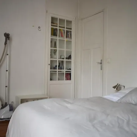 1 Bedroom Flat In Le Marais Apartment *