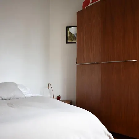 1 Bedroom Flat In Le Marais *
